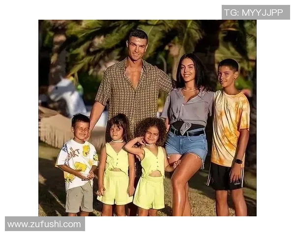 罗纳尔多从绿茵少年到传奇巨星的人生奋斗与辉煌历程