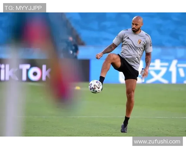 蒂埃里亨利的传奇生涯与现代足球前锋技术发展的深度解析